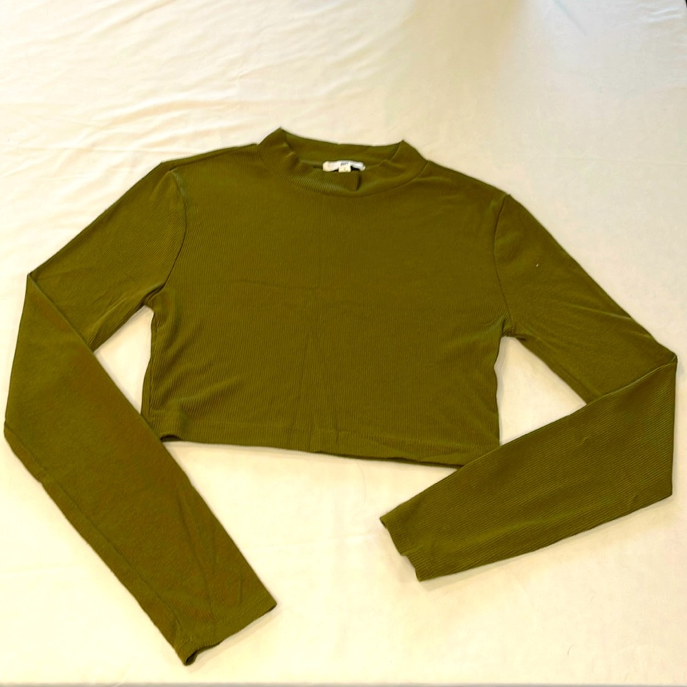BP ribbed crop top